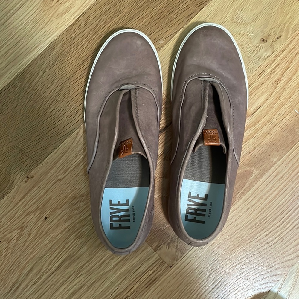 Frye Mindy Leather Slip-on